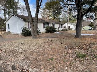 77 Glendale Rd, Northampton, MA 01062