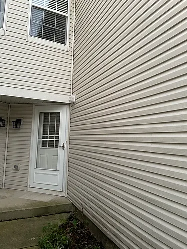 2405 Stoughton Cir Photo 1