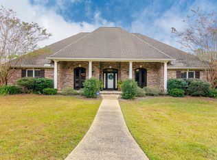 115 Shadow Lake Dr, Hattiesburg, MS 39402
