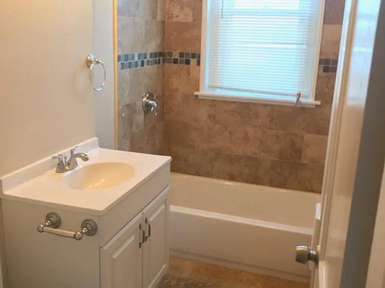 1325 Commonwealth Ave #52 — Photo 7