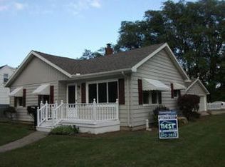 701 Maple St, Essexville, MI