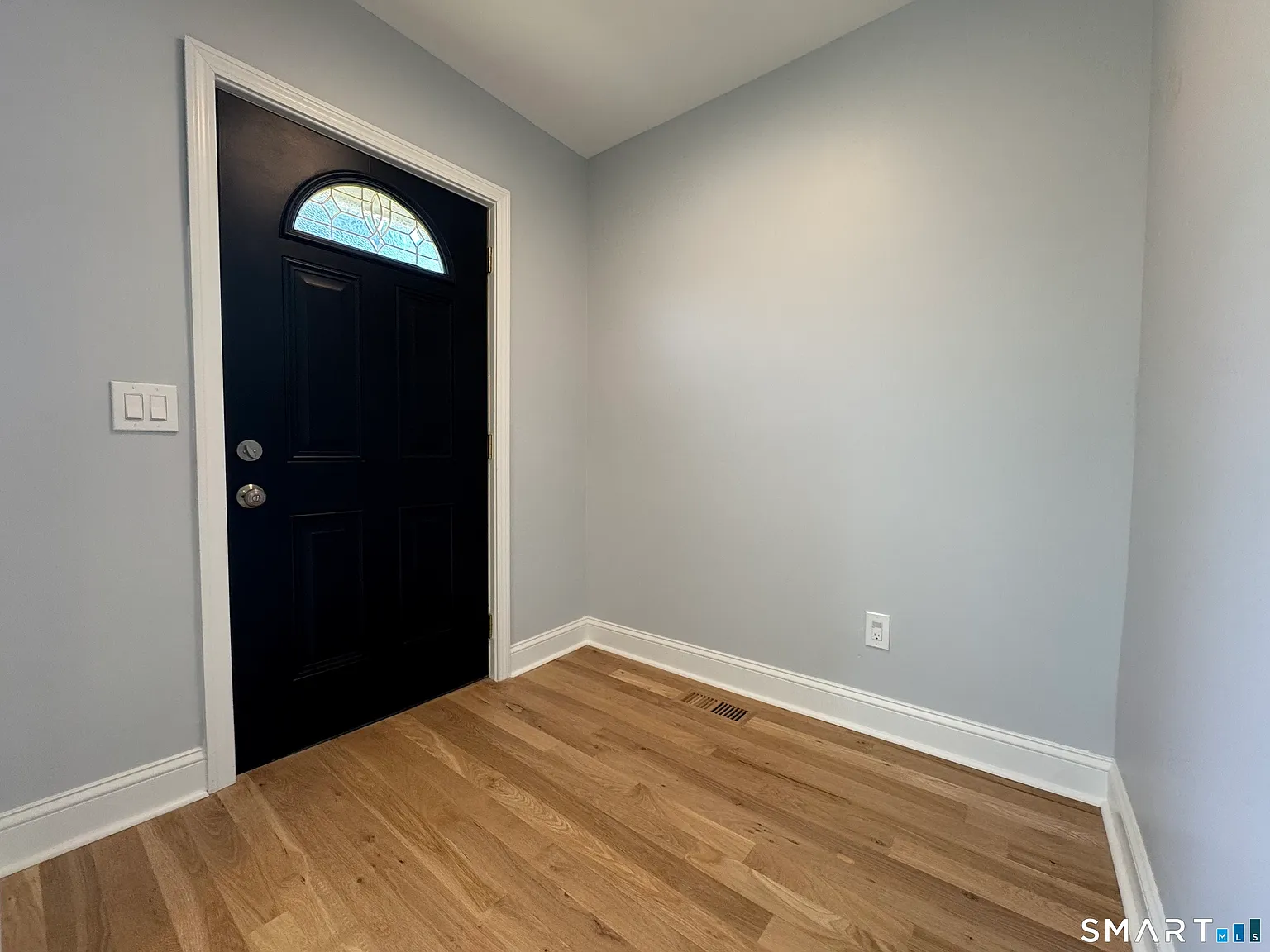 2 bed, 2.0 bath, 1094 sqft, $2,800 — Photo 2