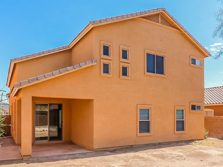 6512 S 49th Dr — Photo 17