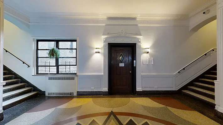 Sold by Remax Edge | media 10