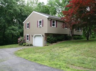 3 Forest Dr, Salem, CT 06420