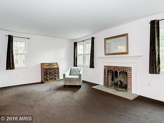 Living Room - East Exposure