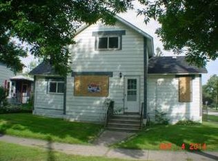 615 Woodside Ln, Bay City, MI 48708