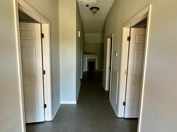 2nd image of 5003 Ross Cir