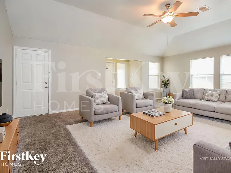 12207 Duane Ct — Photo 3