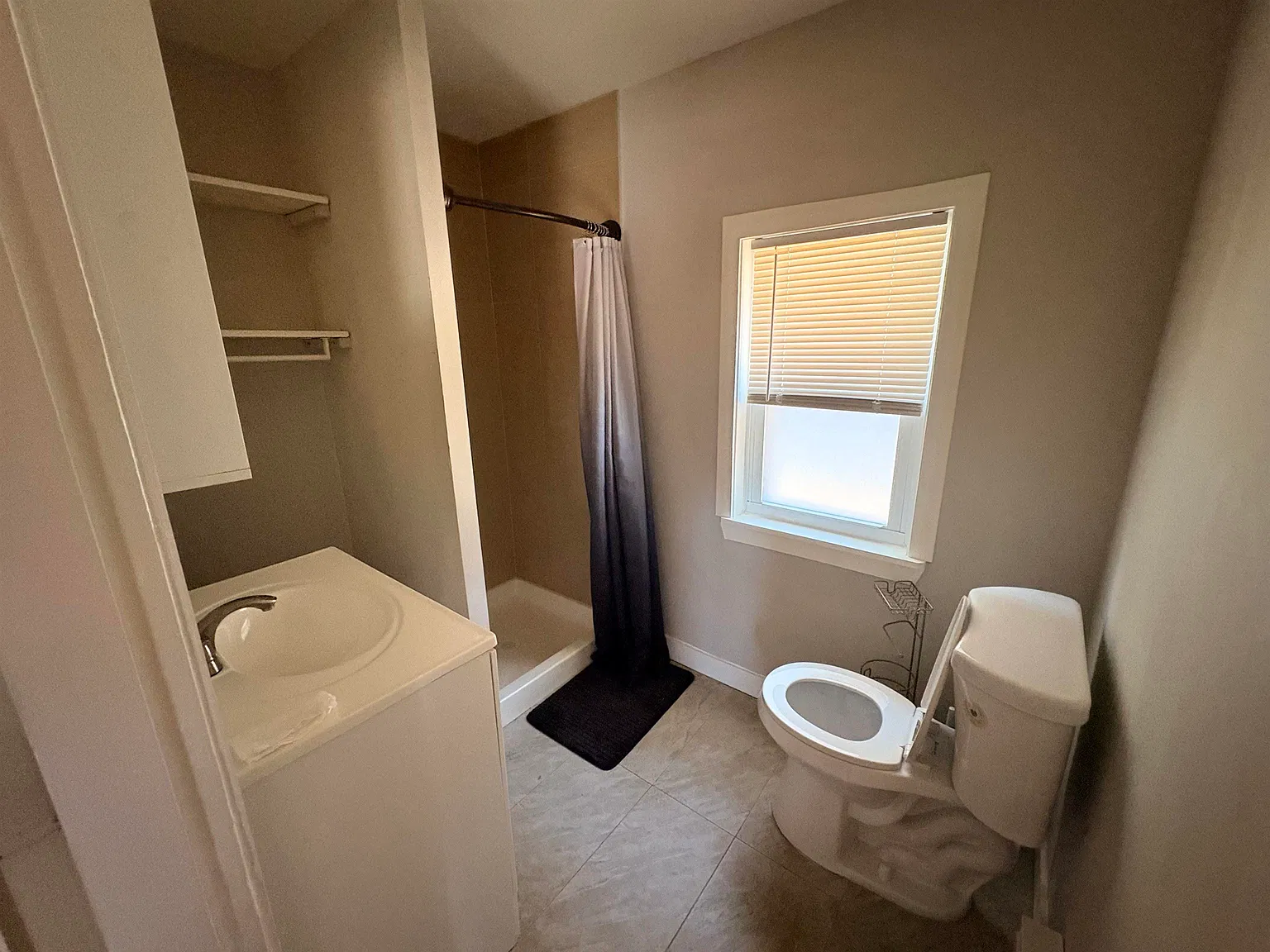 2 bed, 2.0 bath, 1180 sqft, $2,200 — Photo 4