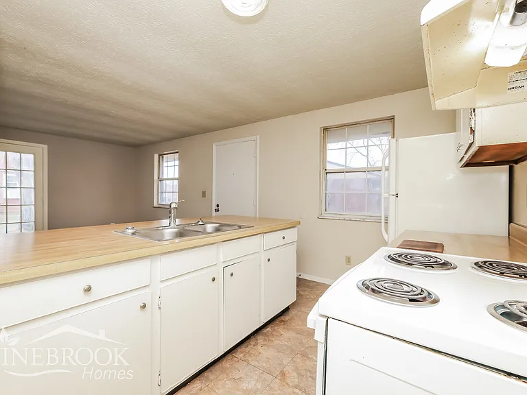 7564 Pomeranian Dr — Photo 7