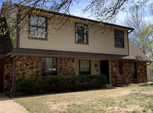 9715 S Hudson Pl, Tulsa, OK 74137