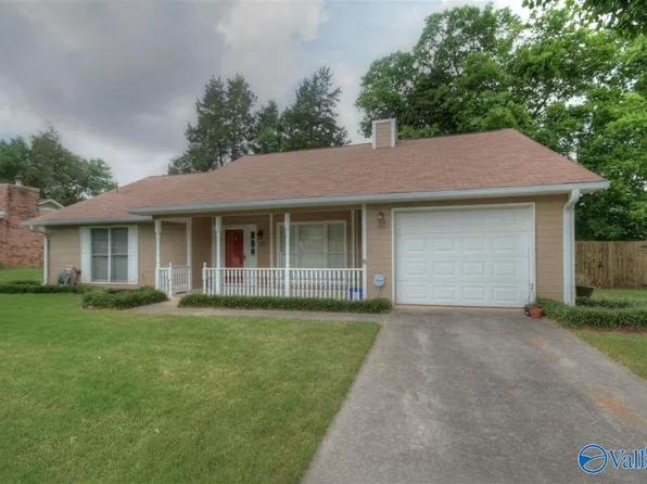 132 Bibb Dr, Madison, AL 35758