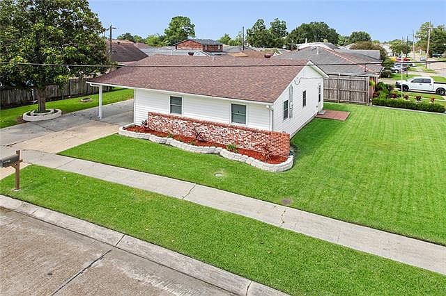 1st image of 1300 Farrington Dr