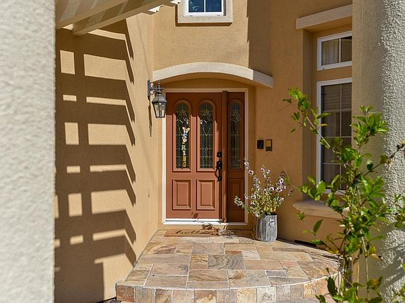 3rd image of 15715 La Tierra Dr
