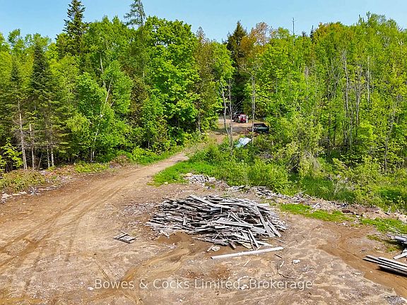 5th image of 2018 Fortesque Lake Rd
