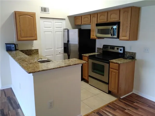 221 SW Palm Dr APT 303, Port Saint Lucie, FL 34986
