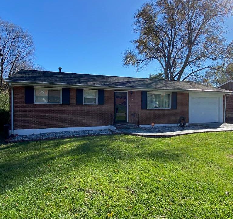 1st image of 214 Nancy Dr NW