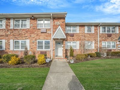 100 Connetquot Avenue #7, East Islip, NY, 11730