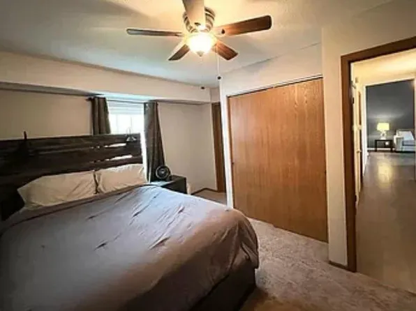 (undisclosed Address), Davenport, IA 52806