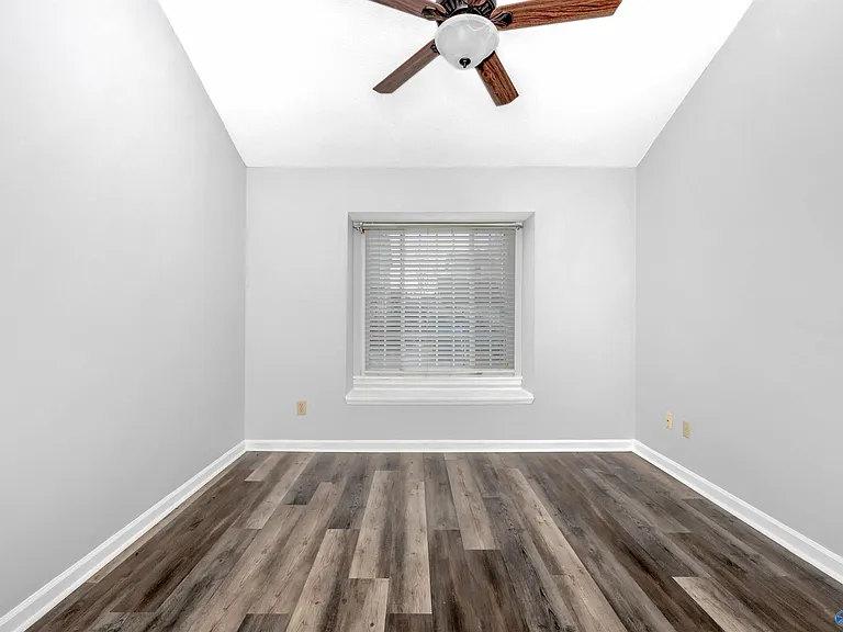 109 Briargate Ln — Photo 13