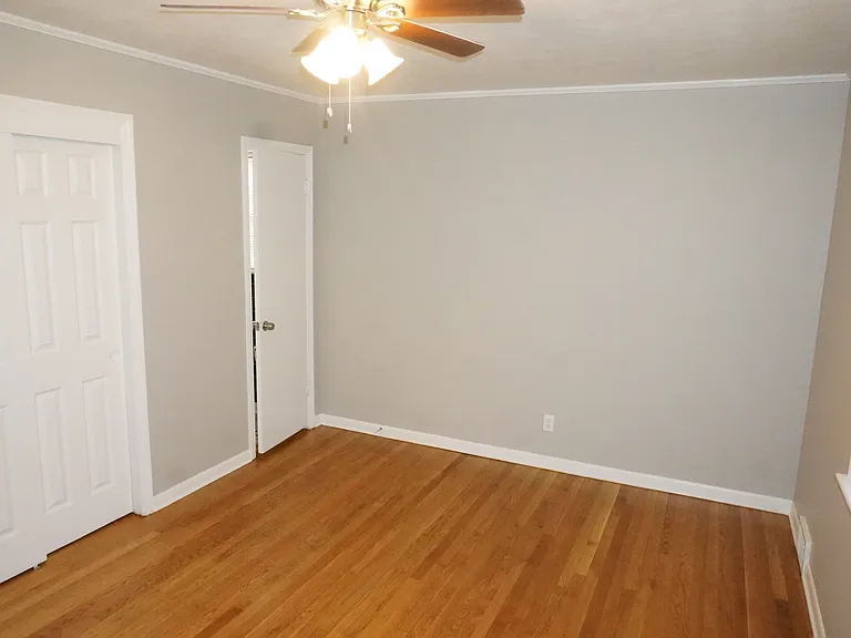 4696 Quintell Ave — Photo 11