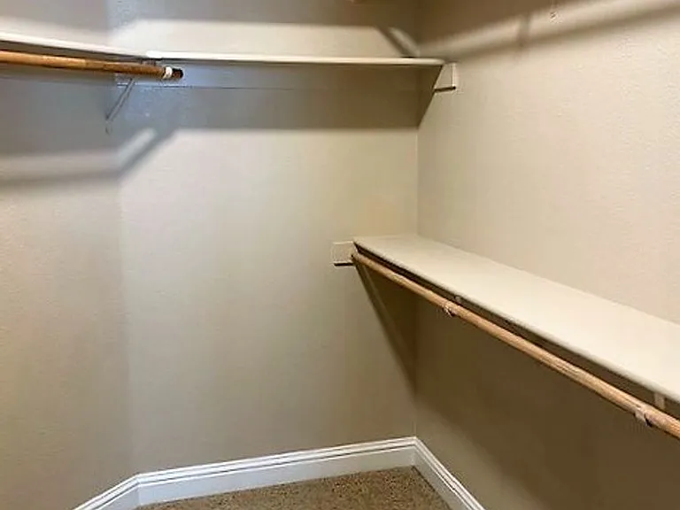 518 Castenda Dr — Photo 14