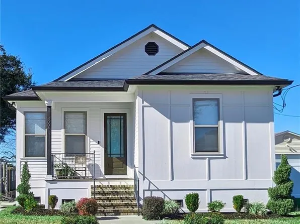 3004 Plaza Dr, Chalmette, LA 70043