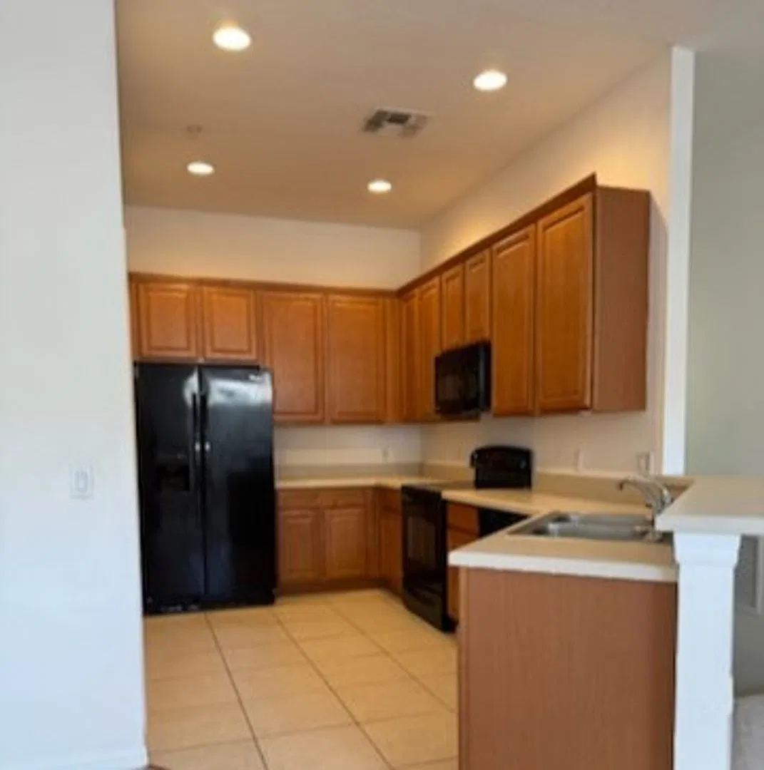 Apopka Overlook At Parkside Condominium 2 Bedroom 2 Bath with 1 car garage -Comfortable Living! — Photo 4