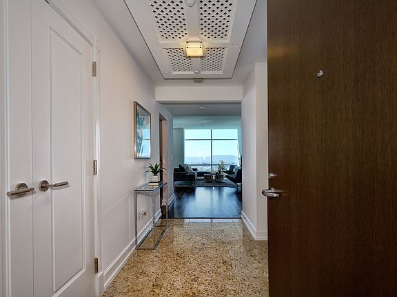 3rd image of 900 W Olympic Blvd Unit 44