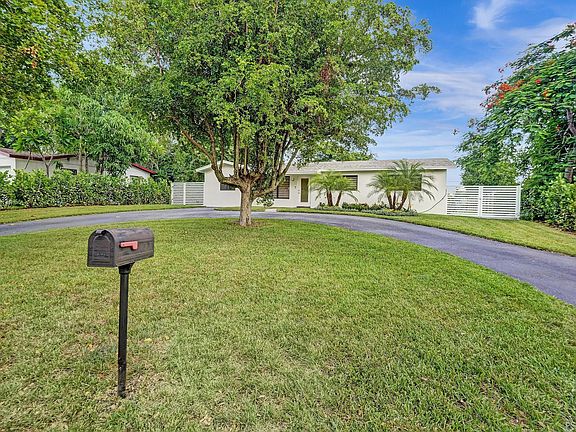 5th image of 260 NW 36th Street