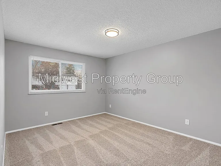 1128 Saratoga Dr — Photo 9