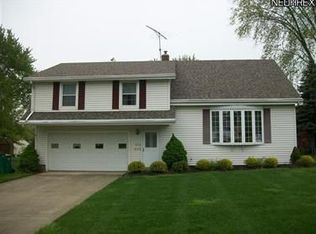 9413 Monticello Dr, Twinsburg, OH 44087