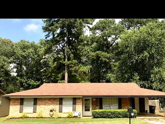 2nd image of 1115 Rolling Hills Dr