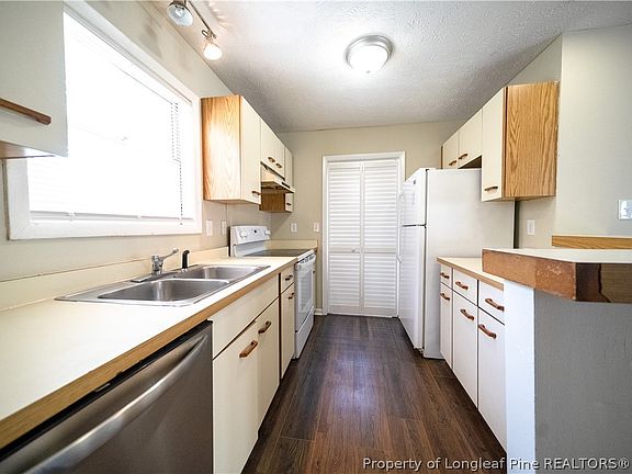 4th image of 1006 Brookhollow Dr APT 7