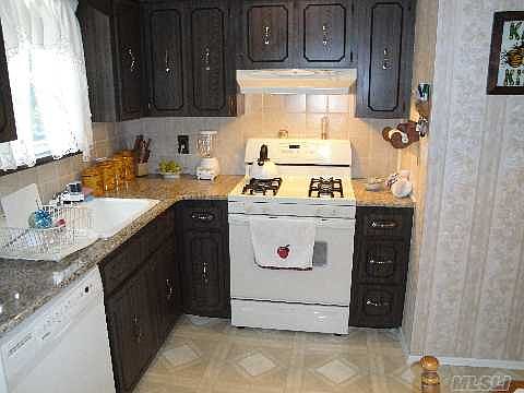 4th image of 15718 84th St
