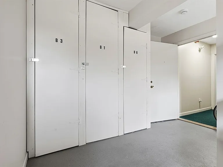 6 Venice St #B6 — Photo 15