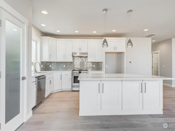 4215 142nd St SE, Snohomish, WA 98296