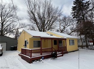 1676 Elfleda St, Lorain, OH 44055
