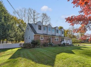 4 Cedar Rd, Pompton Plains, NJ 07444