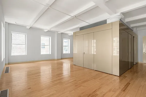 Rented by Compass | media 23