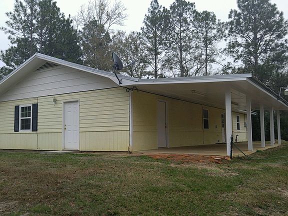 Right side view of house.