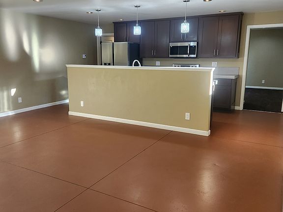3rd image of 49 Folsom Pl