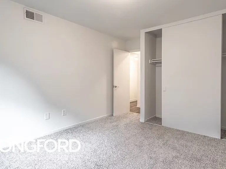 Sonoma Woods Apartments — Photo 26