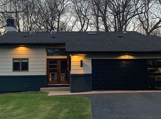 1413 Harmony Dr, Saint Paul, MN 55115