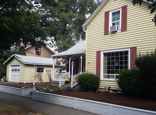 2107 1st St, La Grande, OR 97850