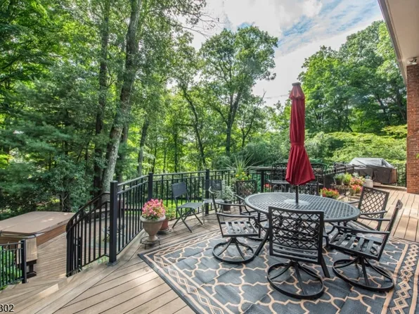 390 Ski Trl, Kinnelon Boro, NJ 07405