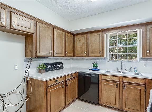 5th image of 110 Parkview Dr