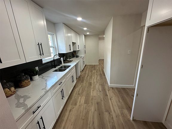 4th image of 5737 Everglade Rd