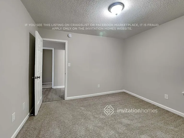2505 Desiree Way — Photo 20